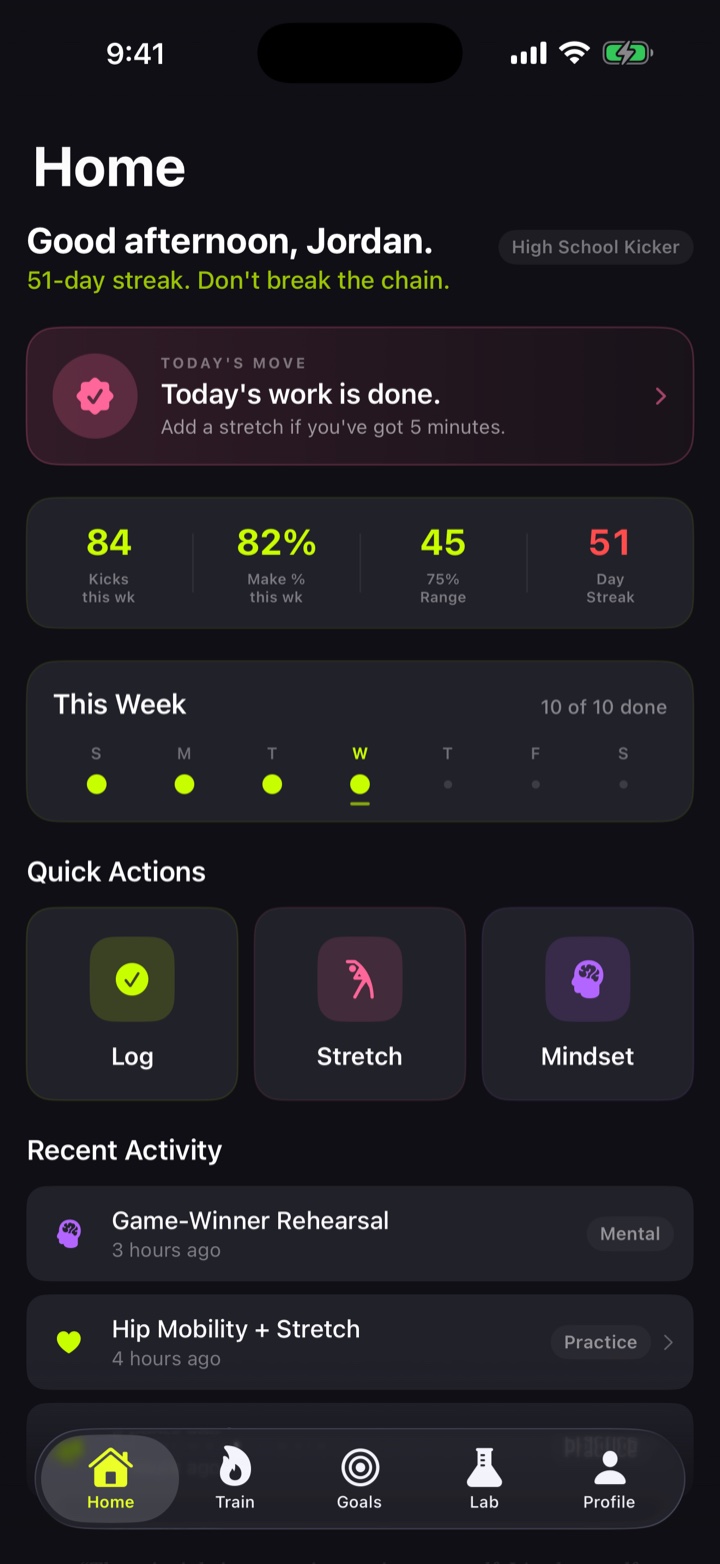CLUTCH home screen showing a 51-day training streak, weekly stats, and today's plan
